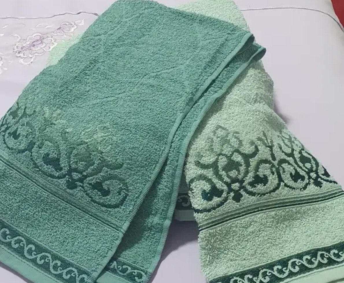 SUA CASA MERECE UMA TOALHA DESSAS