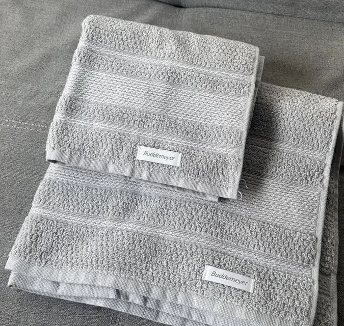 TROCA ESSE PANO VEI Q CHAMA DE TOALHA