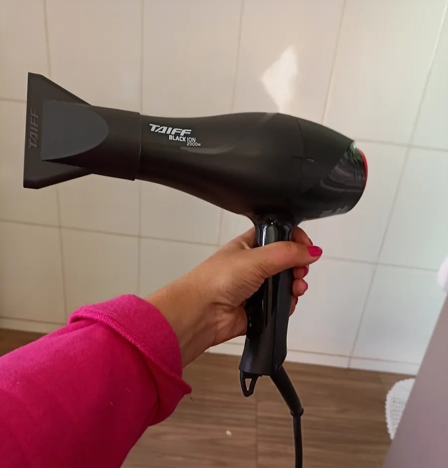 CHEGA DE FICAR MEIA HORA COM O CABELO MOLHADO