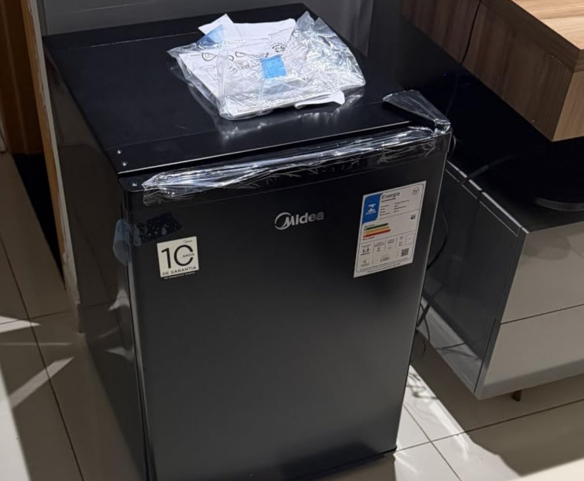 NINGUÉM ROUBA TEU REFRI NO QUARTO
