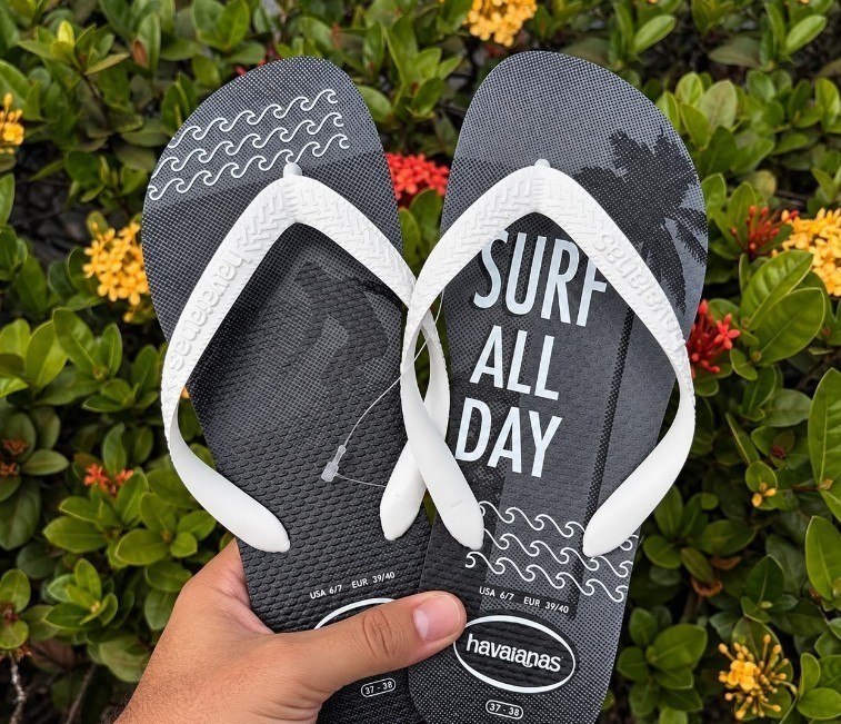 ESSE CHINELO AGUENTA QUALQUER TRANCO