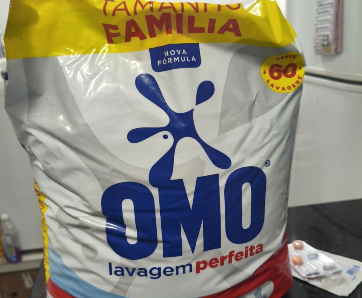 OMÃO QUE LAVA SUA ROUPA SEM RECLAMAR