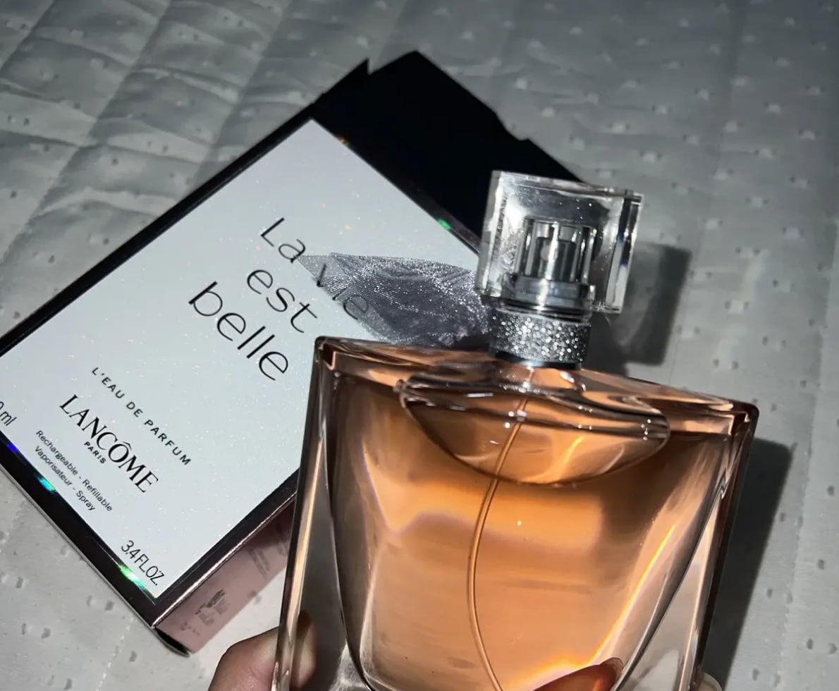 PERFUME BOMM