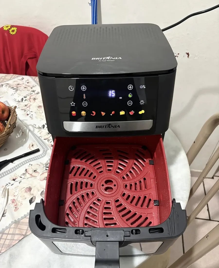 CABE ATÉ FRANGO INTEIRO NESSA AQUI