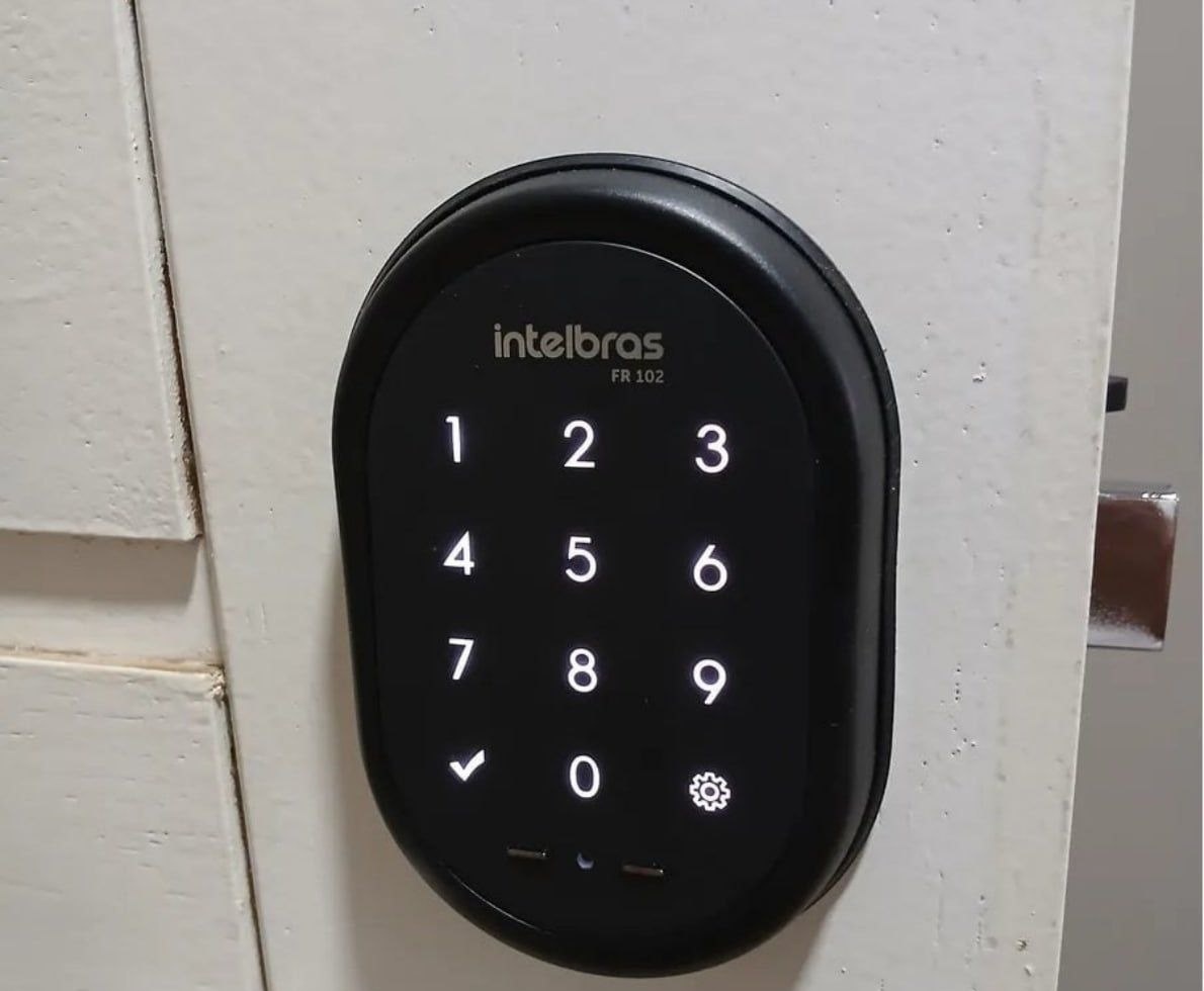 Fechadura Digital De Sobrepor Fr 102 Preto Intelbras