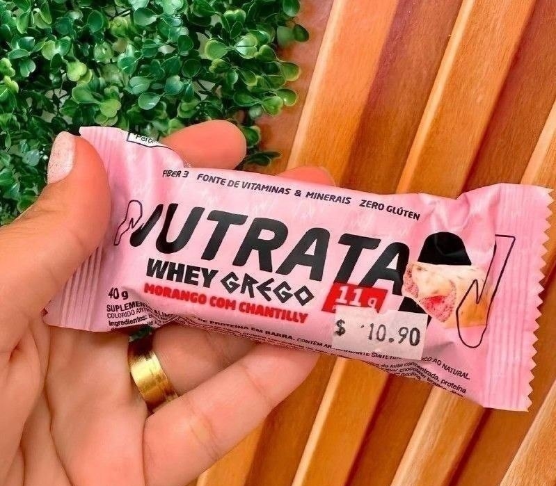 Caixa com 12 Barras Nutrata Whey Grego 40g Morango com Chantilly