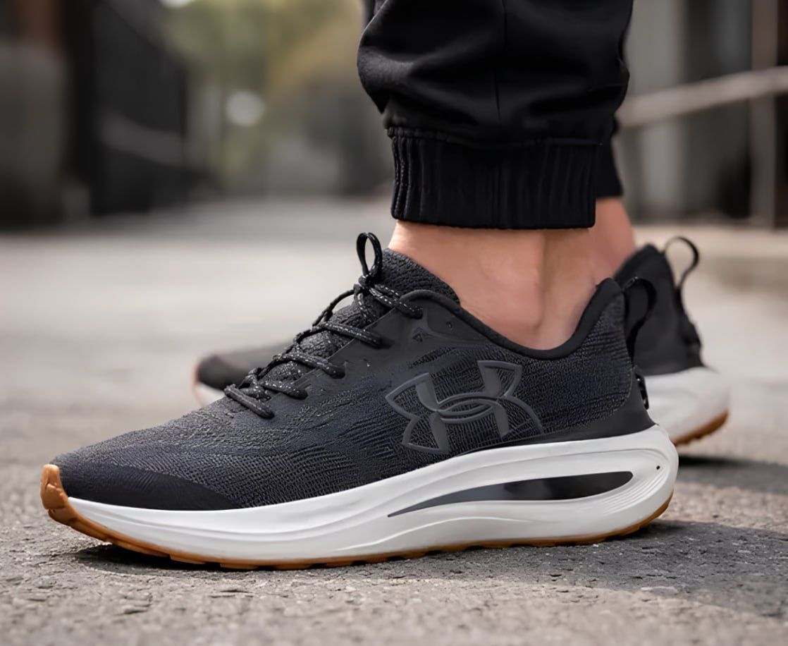 Tênis Charged Skyline 5 Under Armour