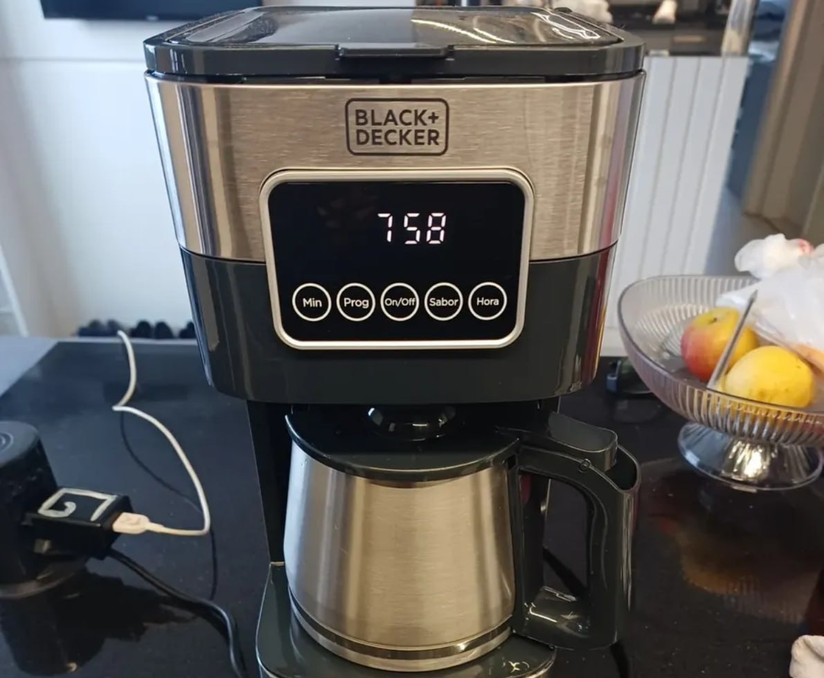 Cafeteira Elétrica Inox Black Decker 1,5L