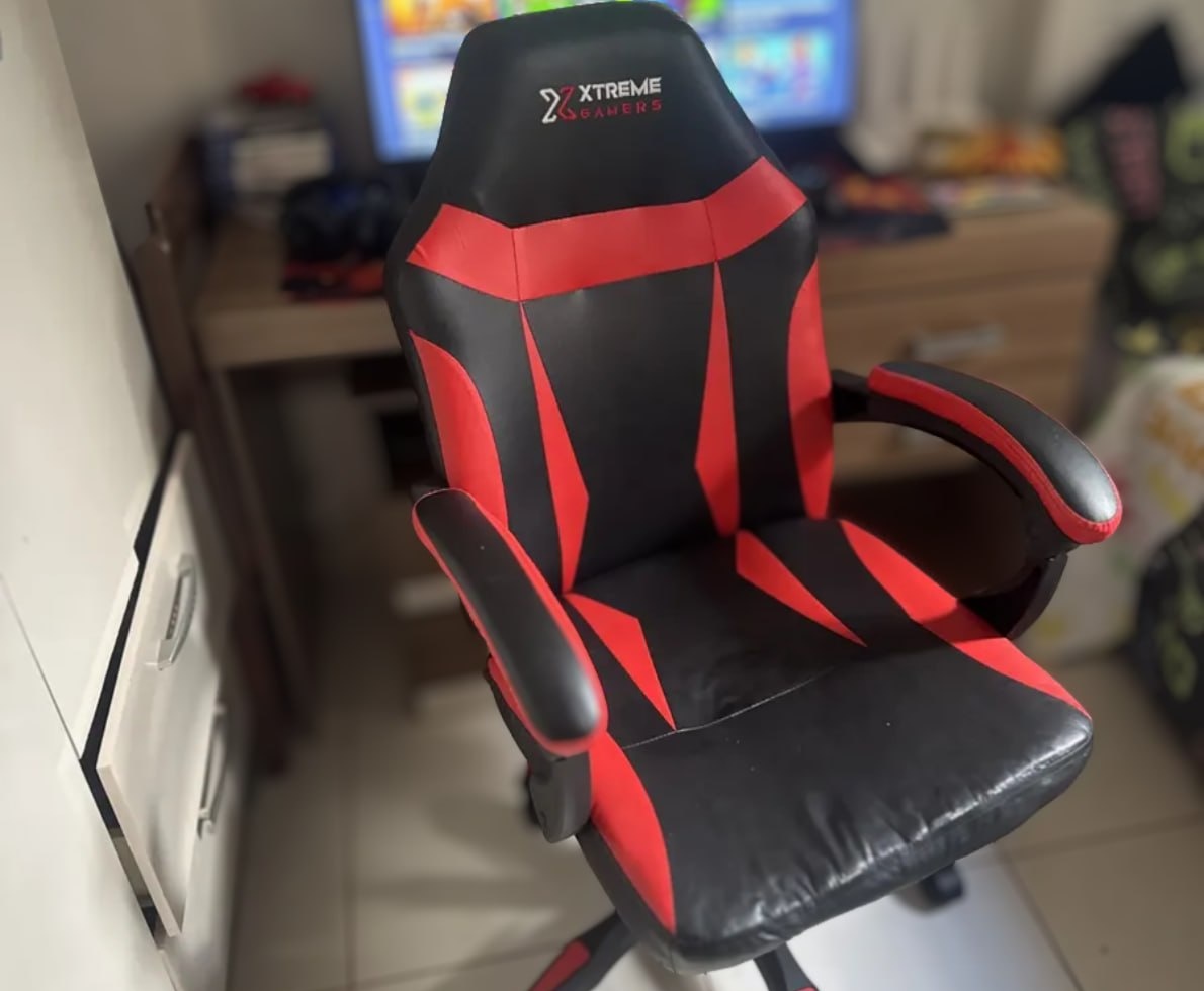 Cadeira Xtreme Gamers Ergonômica 130º Escritório Reclinável Cor Vermelho