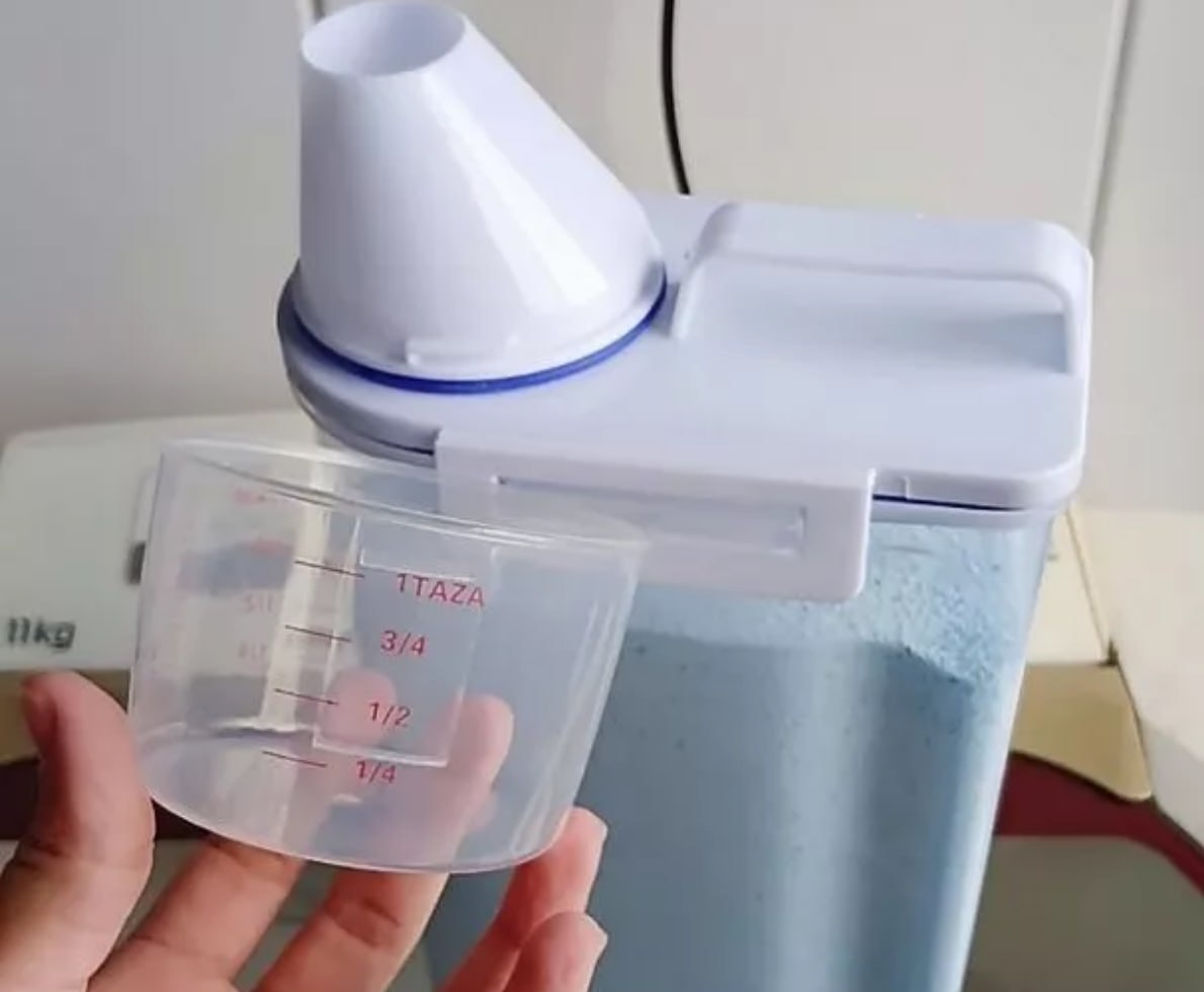 Pote Hermético Com Copo Medidor 2.5L