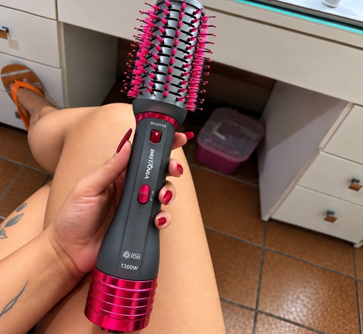 Escova Secadora Britânia 4 em 1 1300W