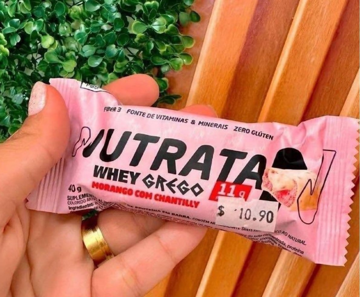 Barra Whey Grego Morango com Chantilly Nutrata - 12 Unidades