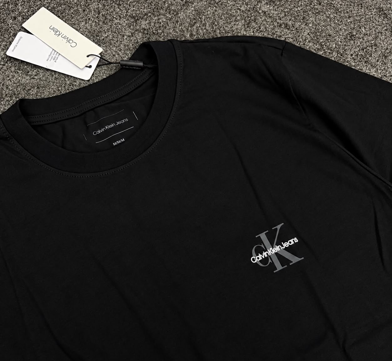 Camiseta Calvin Klein Jeans New Mono