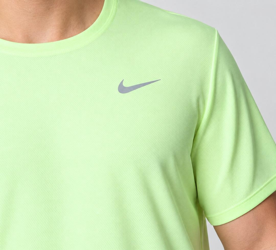 Camiseta Nike Dri-fit UV Miller Masculina
