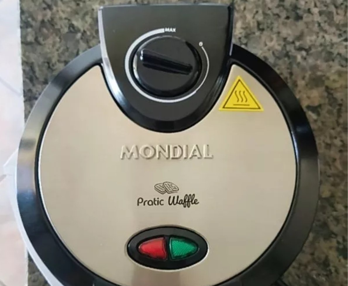 Máquina De Waffle Mondial Antiaderente 1200W