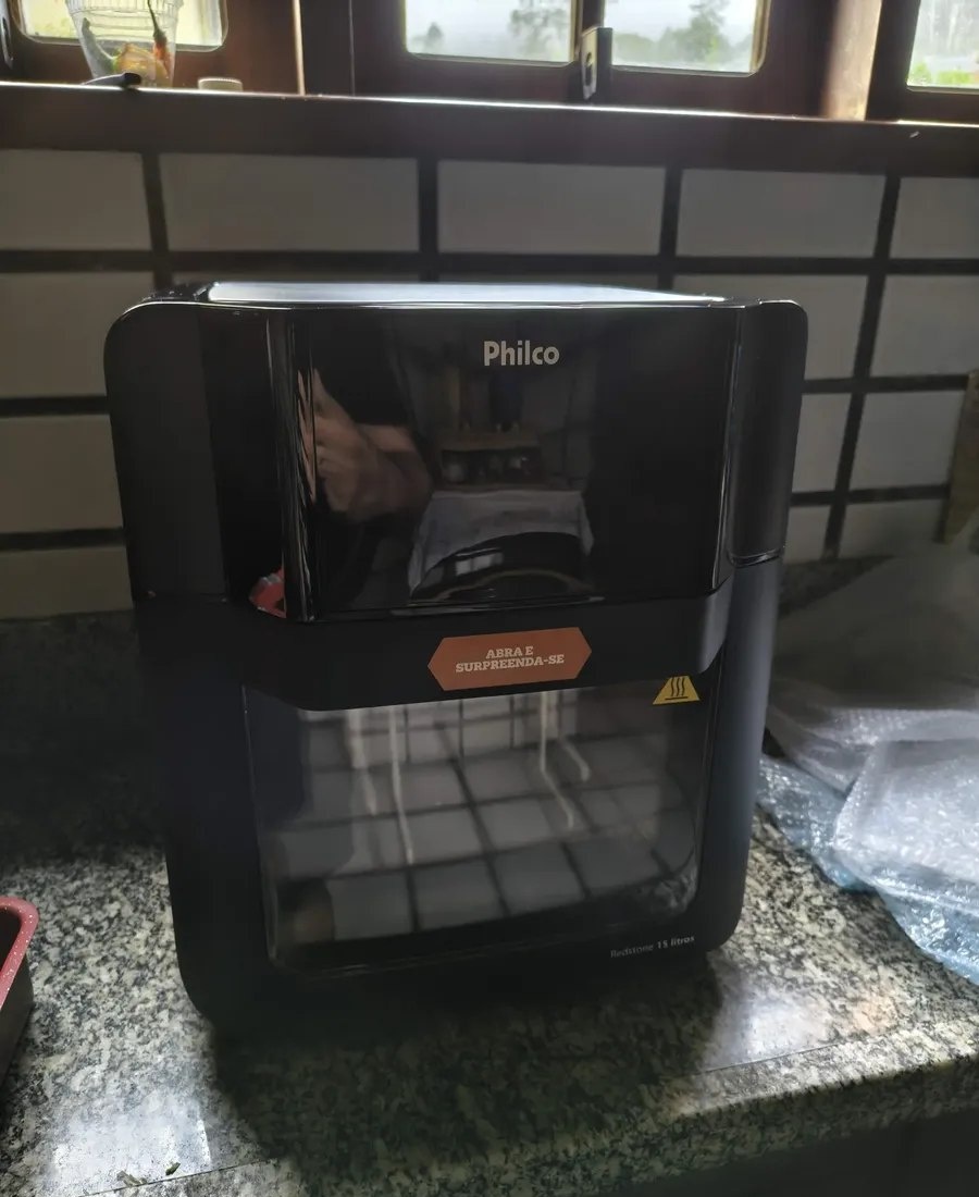 Fritadeira Air Fryer Oven Philco PAF15C 15 Litros com Revestimento Redstone, Porta Removível, Luz Interna e 10 Funções