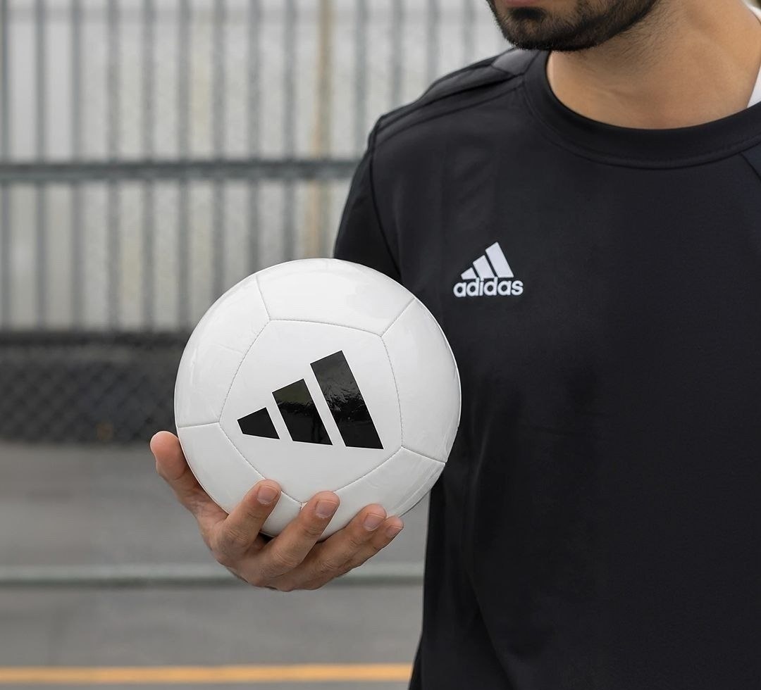 Bola de Futebol Adidas Universadi