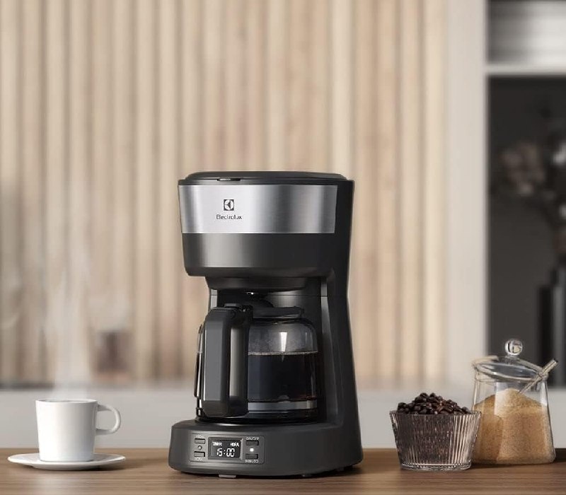 Cafeteira Electrolux 1,2L 30 xícaras com função timer 110V