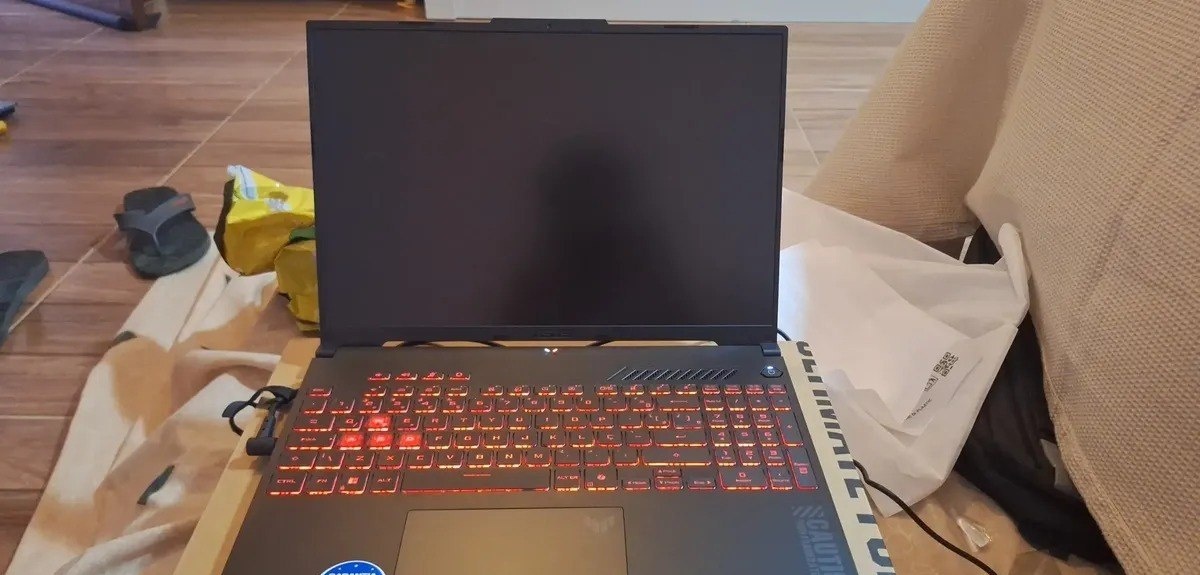 Notebook ASUS TUF Gaming F16 RTX 3050  Intel Core i5 210H, Tela 16 FHD 144Hz, 8GB RAM  SSD 512GB