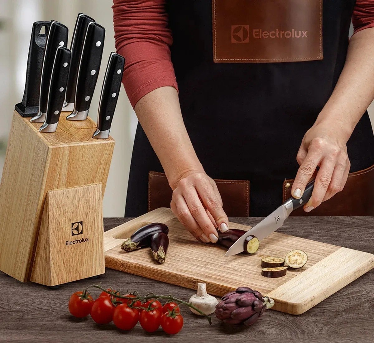 Electrolux Jogo de Facas 8 Peças Inox com Bloco de Bambu