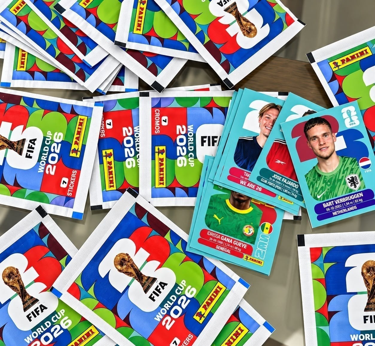 Kit com 10 Envelopes 70 Figurinhas Copa do Mundo 2026 Panini