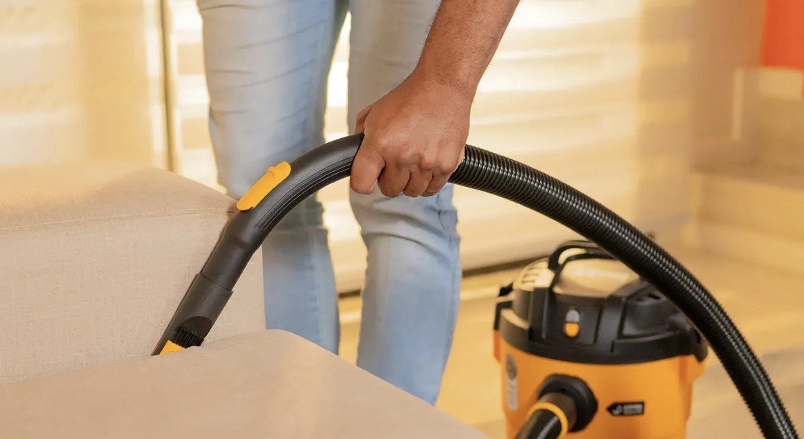 Aspirador de Pó e Água WAP GTW 10 1400W de Potência com Bocal de Sopro