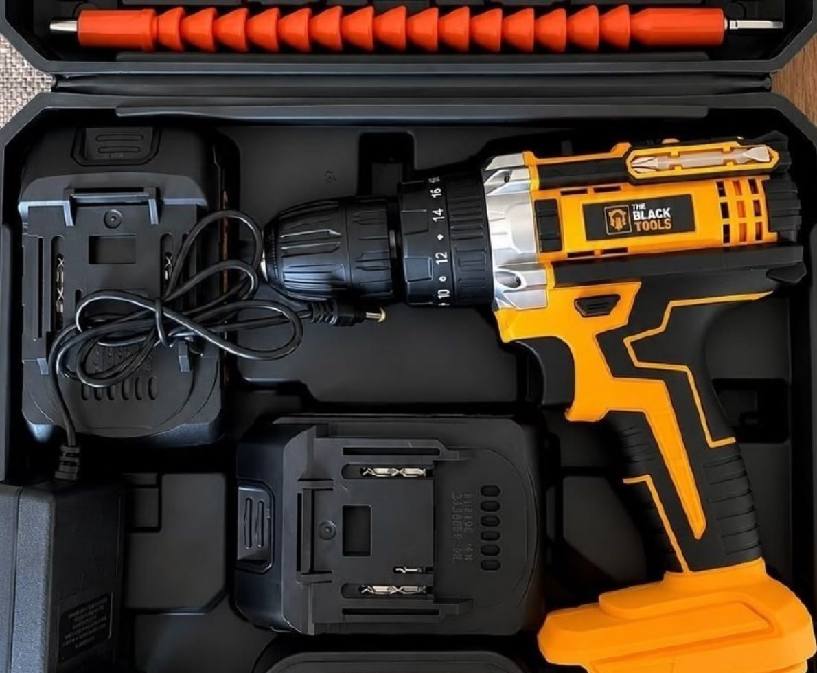 Furadeira e Parafusadeira de Impacto 21V 38 com Maleta e Acessórios The Black Tools