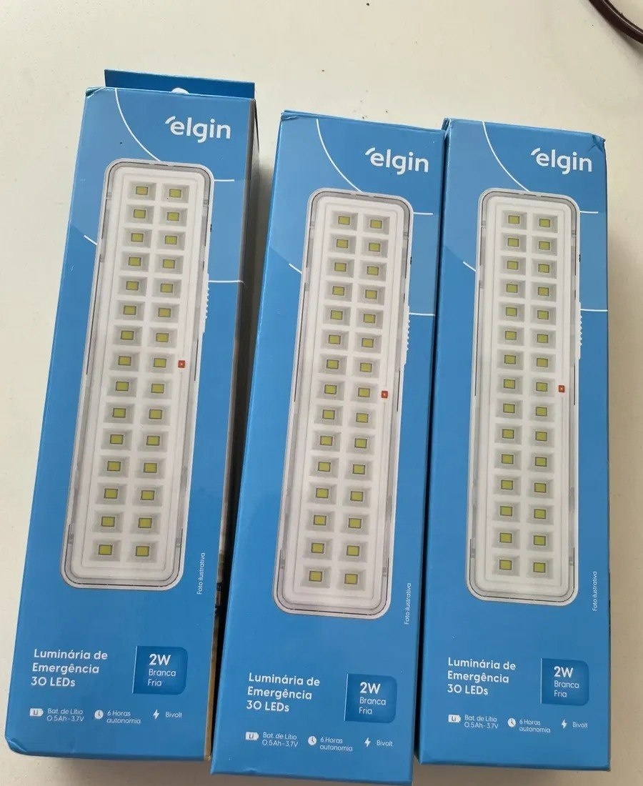 Kit 3 Luminárias de Emergência Elgin Recarregáveis  30 LEDs