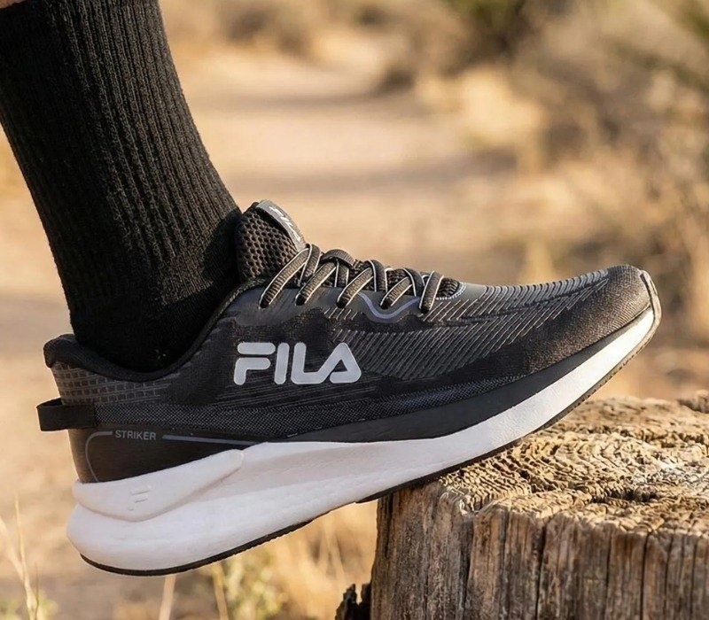 Tênis Fila Striker 2 cores