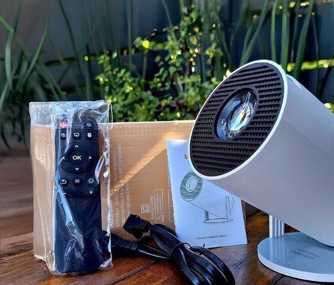 Mini Projetor HY300 WiFi Bivolt