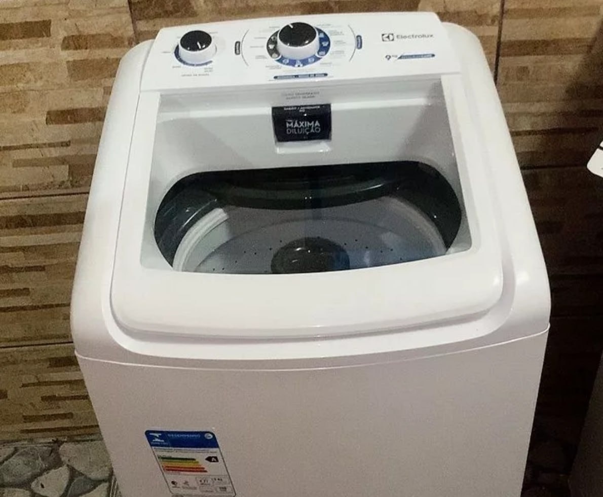 Máquina de Lavar Electrolux 9kg Efficient Care 220v