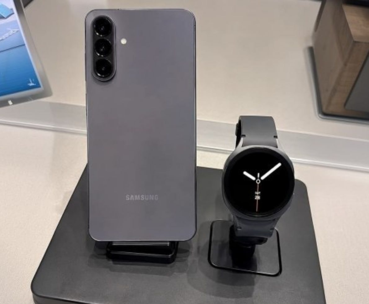Samsung Combo Galaxy A57 5G, 256GB, Cinza  Galaxy Watch8 BT 40mm