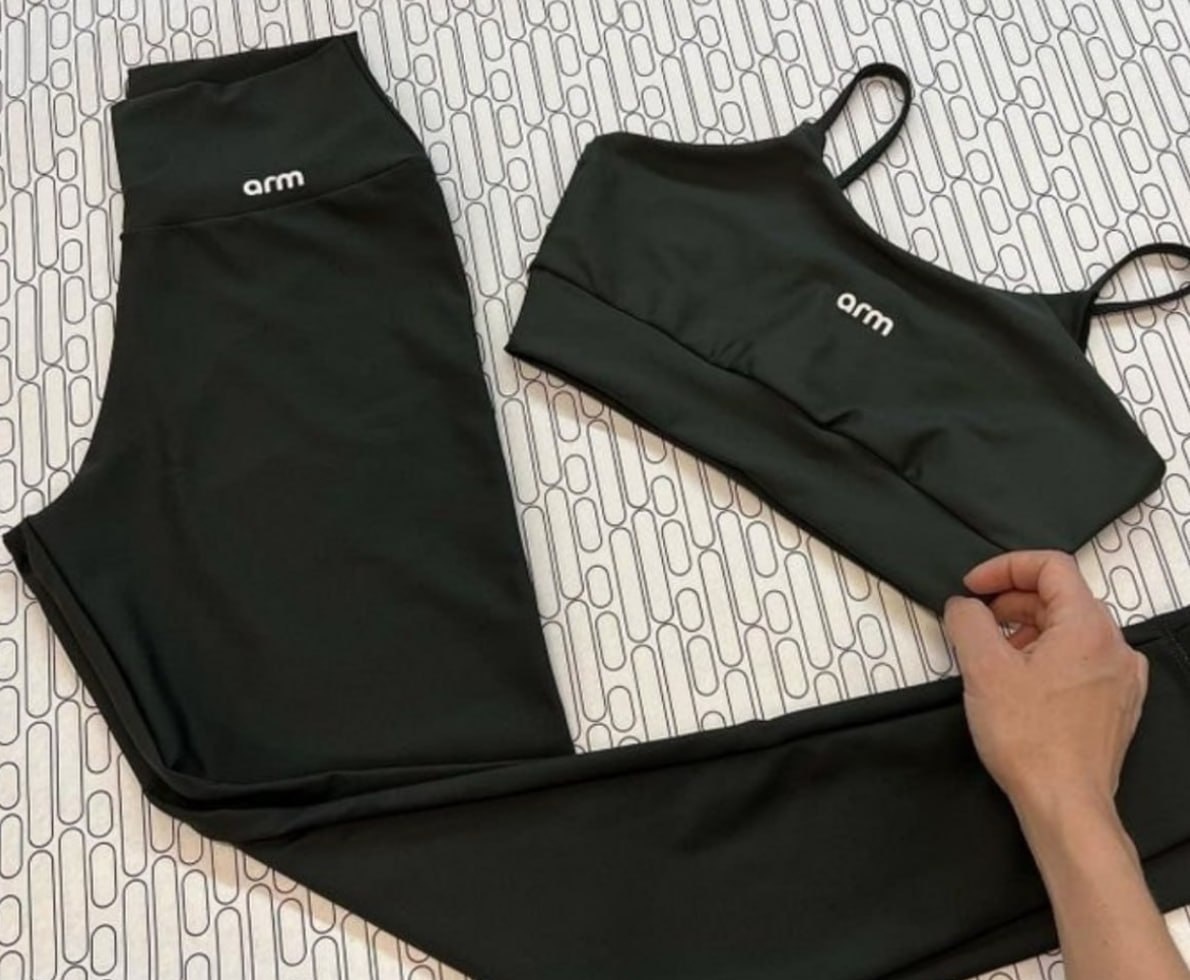 Conjunto Feminino Fitness Top E Legging Bolso Lateral - Arm 2 Cores