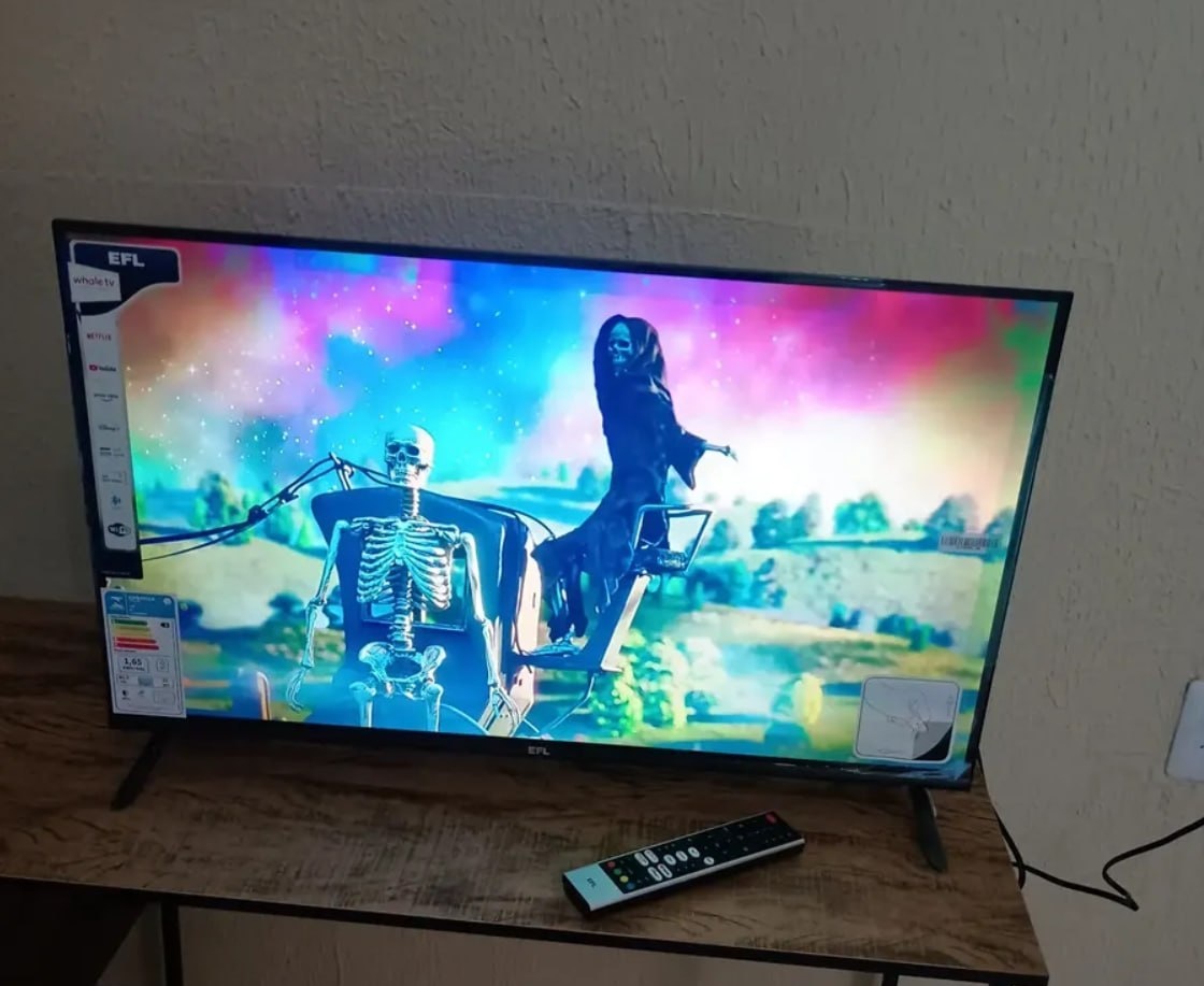 Smart TV EFL 32 HD com Wi-Fi e Bluetooth