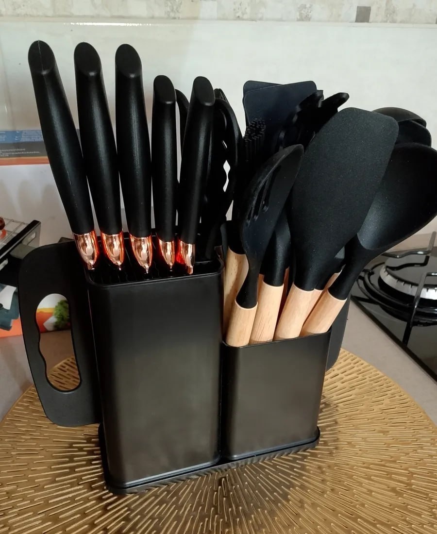 Conjunto 19 Peças Utensílios de Cozinha em Silicone Preto
