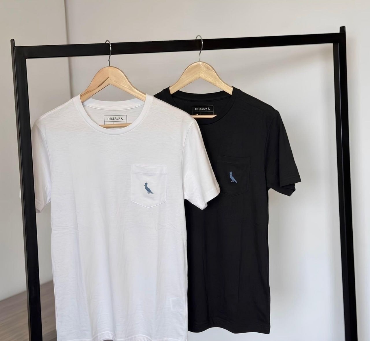 Kit com 2 Camisetas Reserva com Bolso
