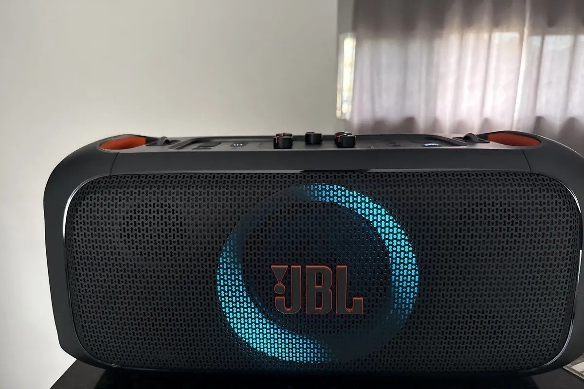 JBL Partybox On-The-Go Essential