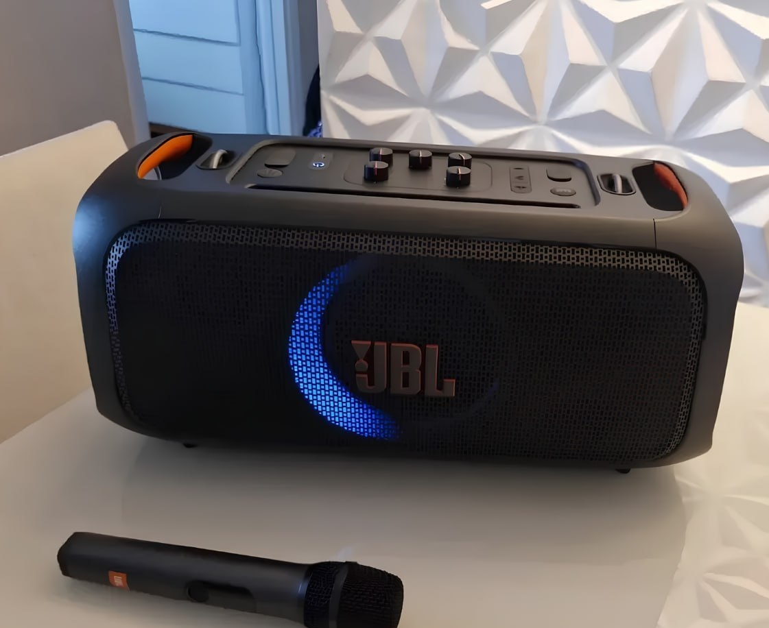 Caixa de Som Bluetooth JBL Partybox On-the-go Essential 100W RMS
