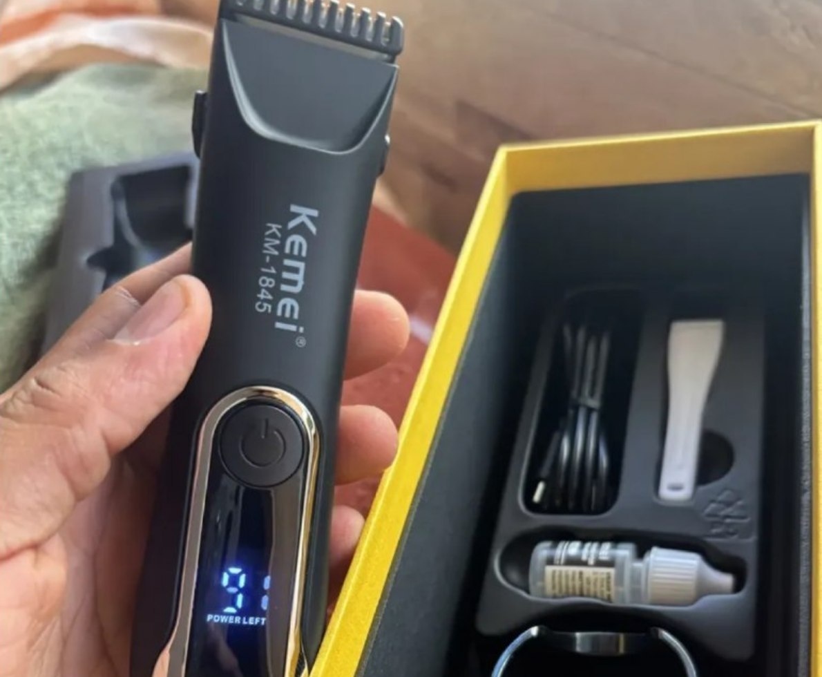 Barbeador e Depilador Íntimo Elétrico