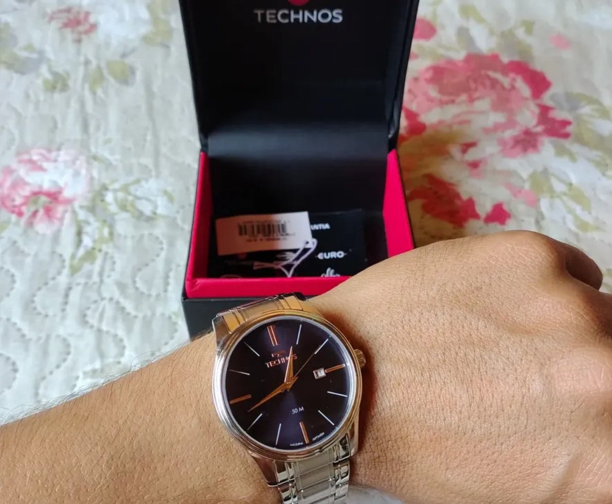 Relógio Technos Classic de Aço Inoxidável
