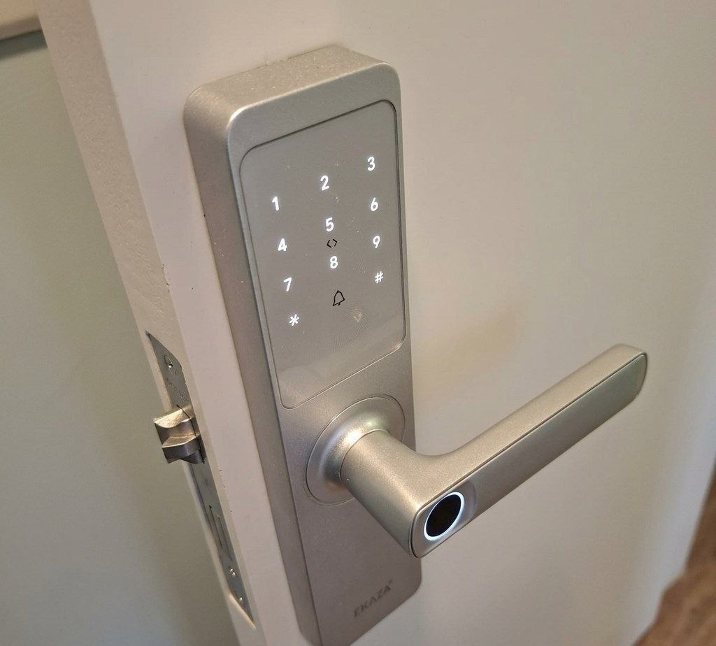 Fechadura Digital Inteligente Biometria Lyra Wifi Ekaza Alumínio Prateado