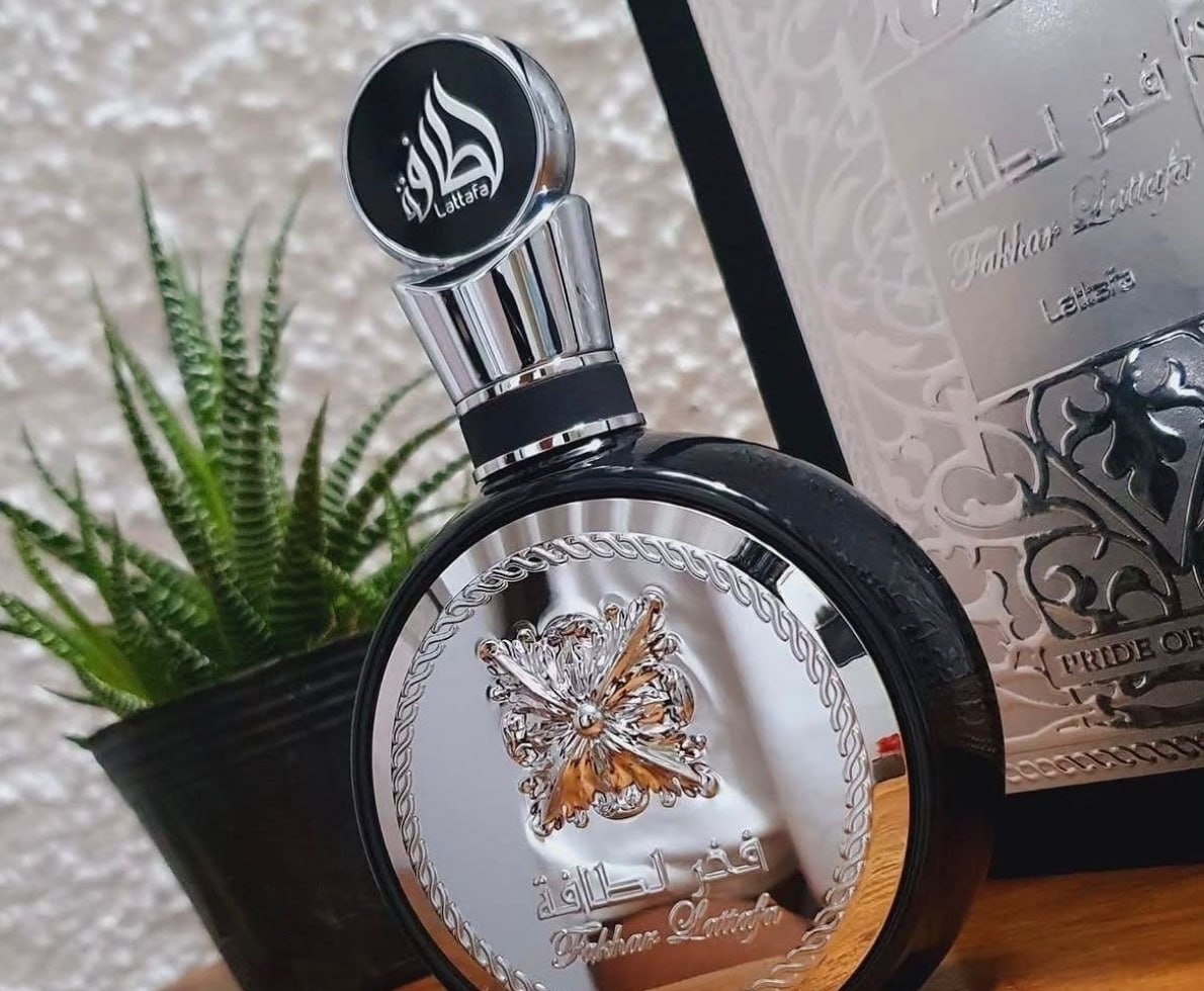 Perfume Árabe Lattafa Fakhar Black EDP 100ml