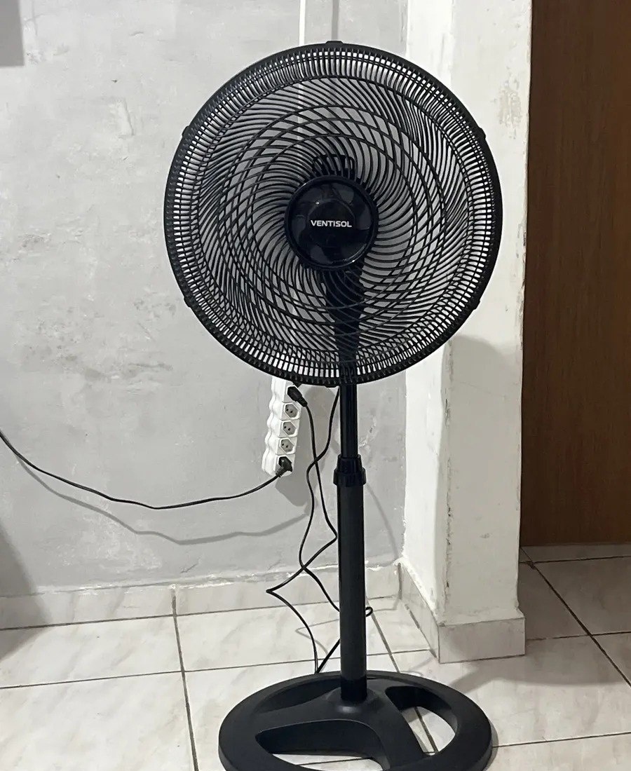 Ventilador de Coluna Turbo 6 Pás 40cm Preto Ventisol 80W
