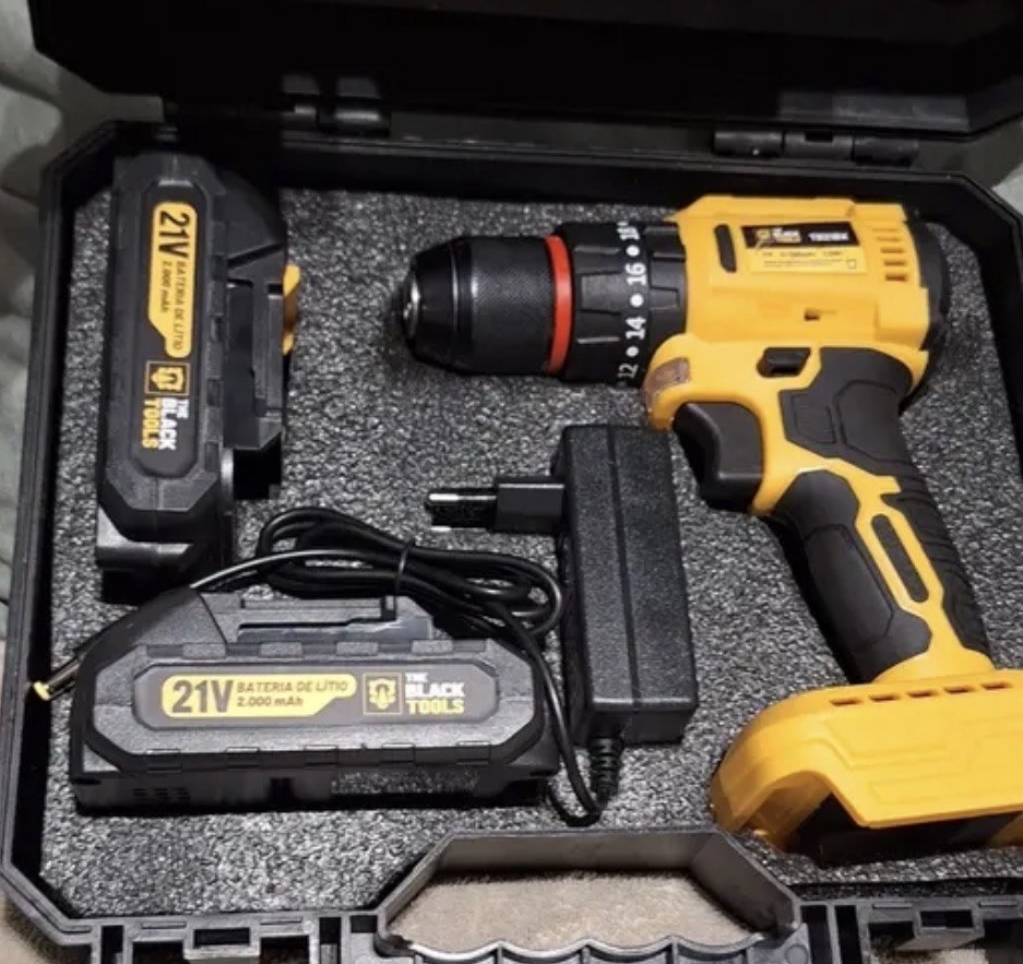 Parafusadeira Furadeira De Impacto Motor Brushless 50n.m 2 Baterias 2000mah 21v E Mandril De Aço Tb-21bx The Black Tools