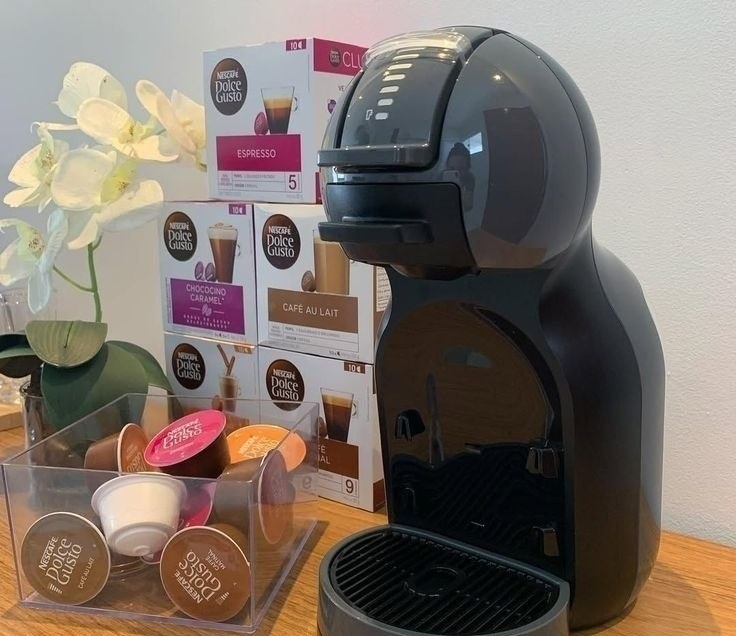 Cafeteira Nescafé Dolce Gusto Mini Me Preta