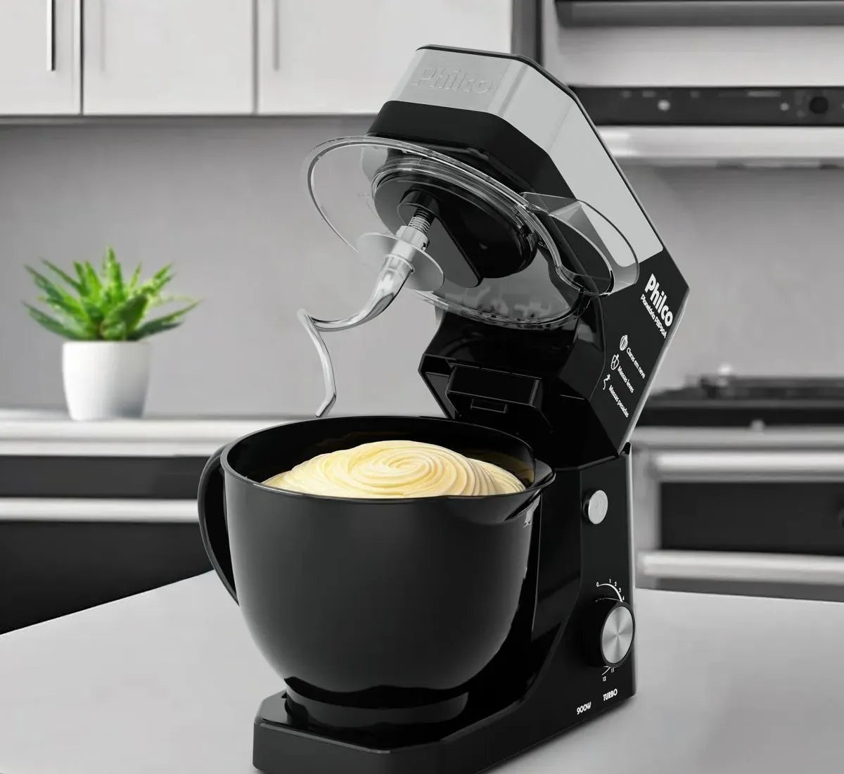 Batedeira Planetária Philco 900W 5L Preta 12 Velocidades Turbo PBP90A