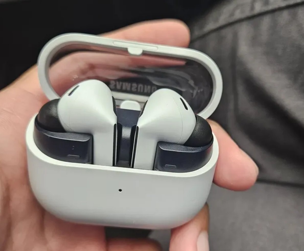 Fone de Ouvido Samsung Galaxy Buds3 FE Cinza