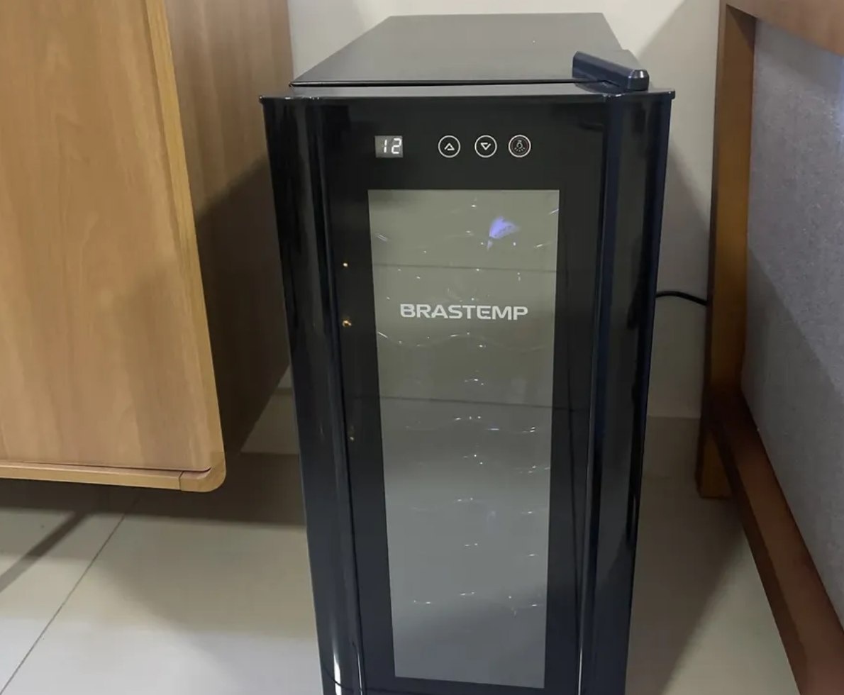 Adega De Vinhos Brastemp Para 12 Garrafas Com Painel Touch 127V