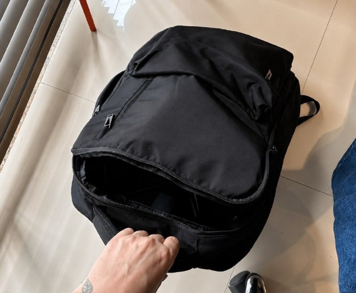 Mochila Expansível de 25L a 40L com USB e Impermeável