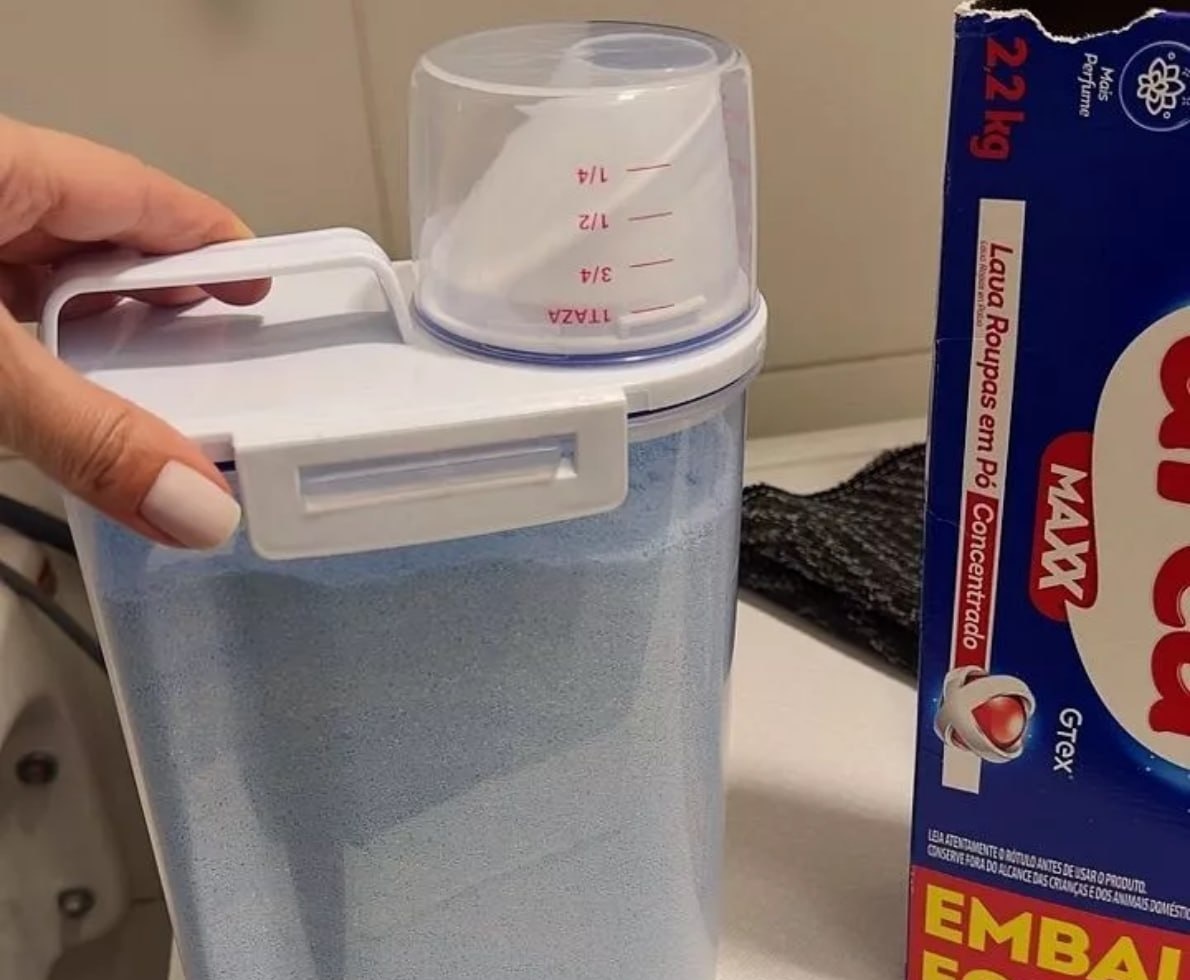Pote Hermético Com Copo Medidor 2.5L